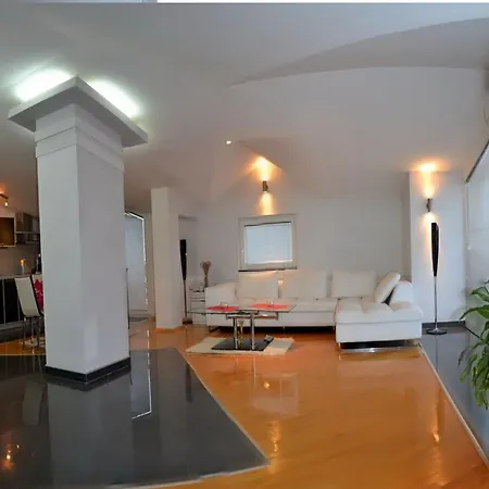 Apartment Comfort Deluxe Kosmos
